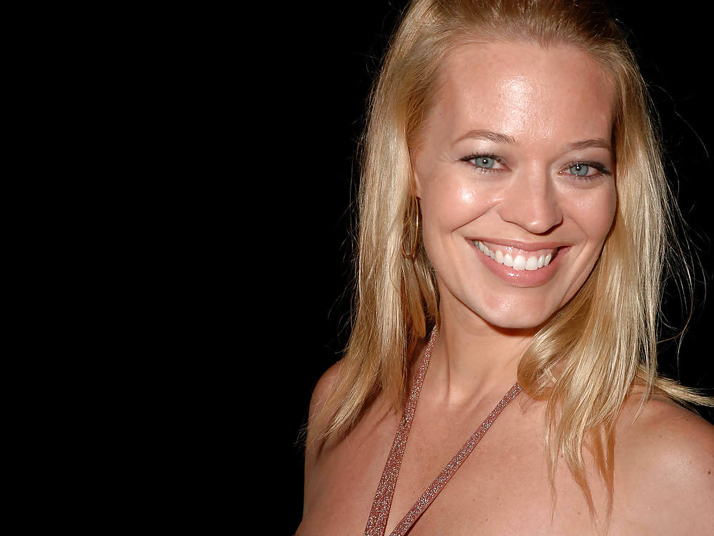 Jeri Ryan (hq) #9810747