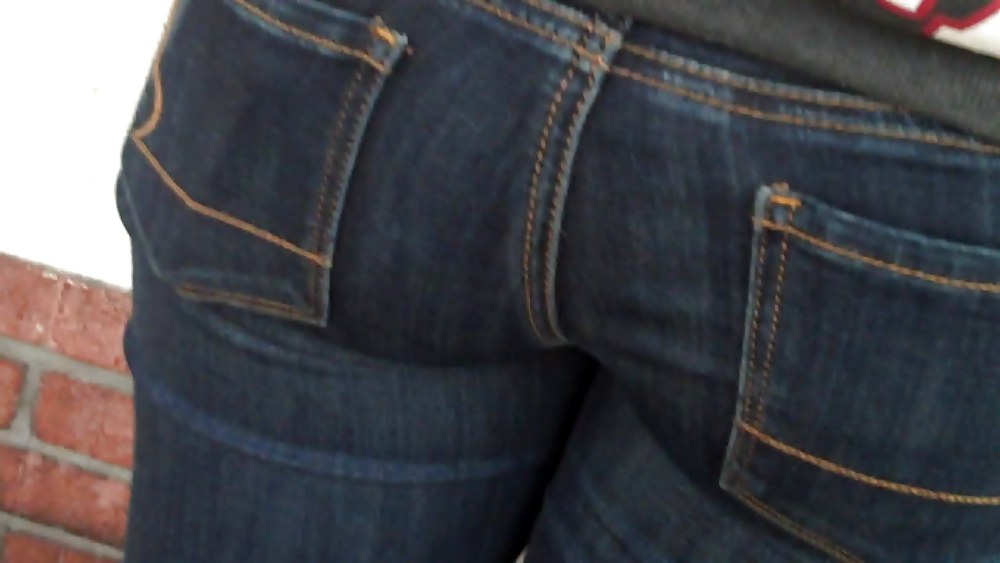 Betsy Hintern Arsch Beute In Jeans #2981075