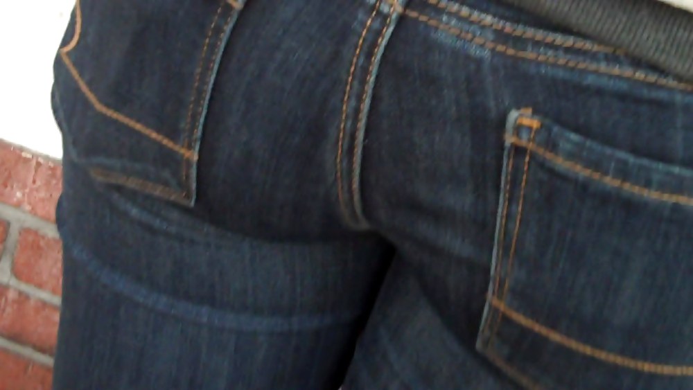 Betsy Hintern Arsch Beute In Jeans #2981090