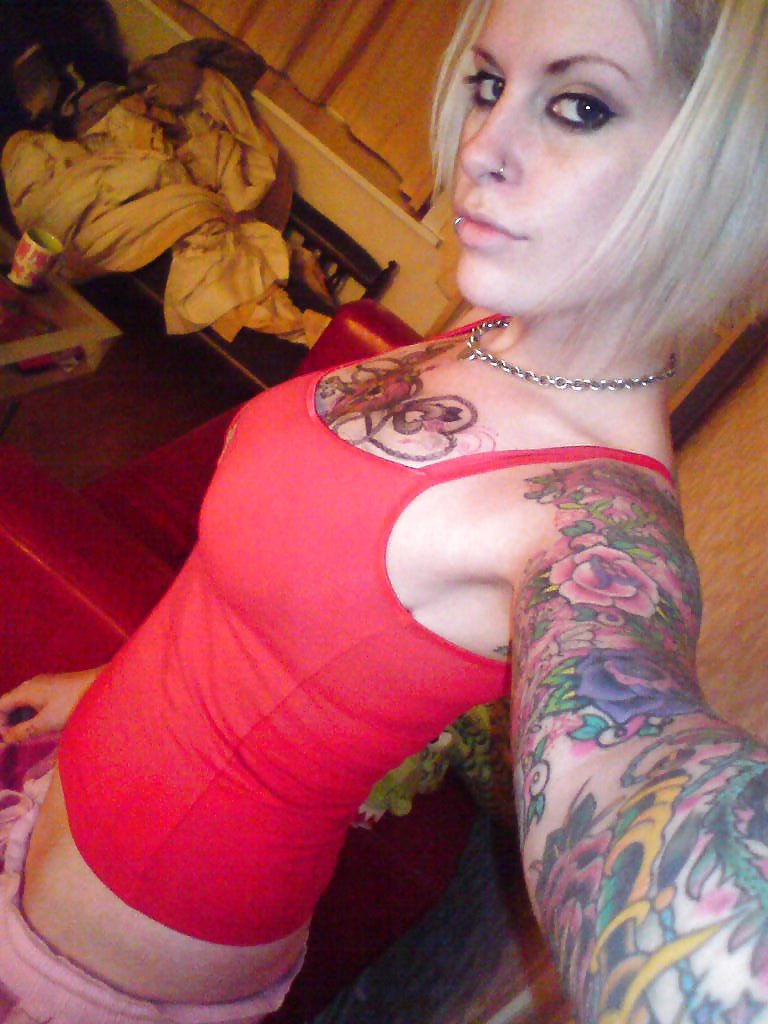 More tattooed and pierced chicks #3636616