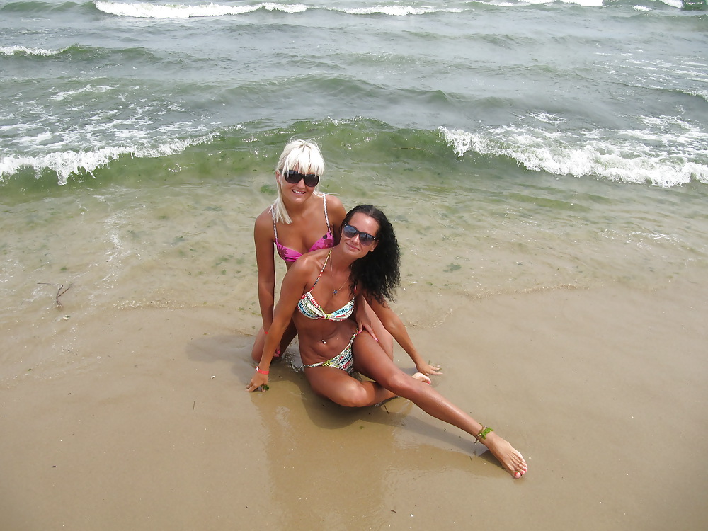 Ragazze bulgare sulla spiaggia da krmanjonac
 #7319677