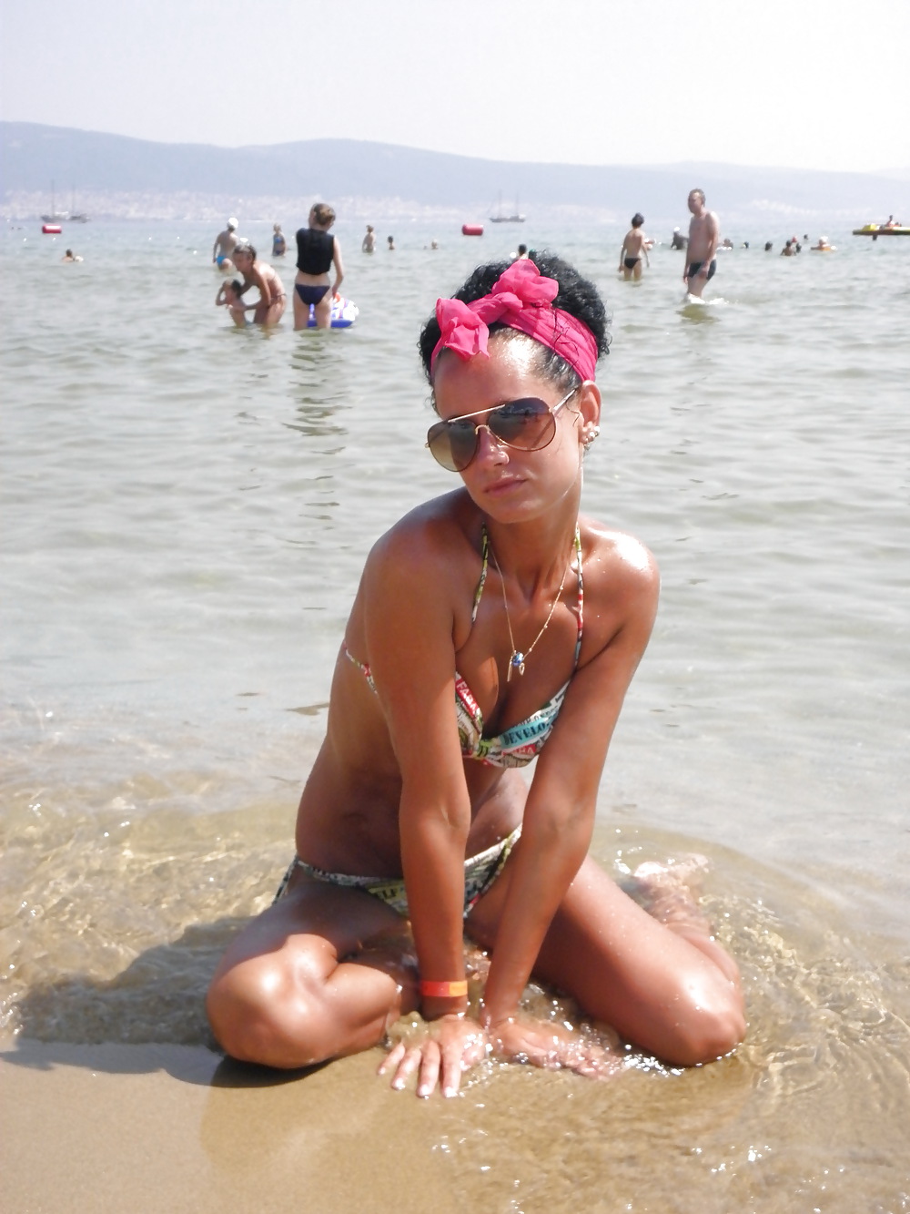 Jóvenes búlgaras de playa por krmanjonac
 #7319985