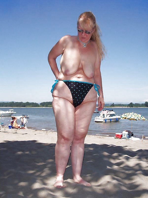 Gorgeous plump blonde mature. #8793060