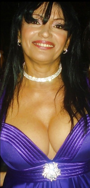 ブラジルの警官：美しい、セクシーな60歳の熟女 - アメマン
 #19938980