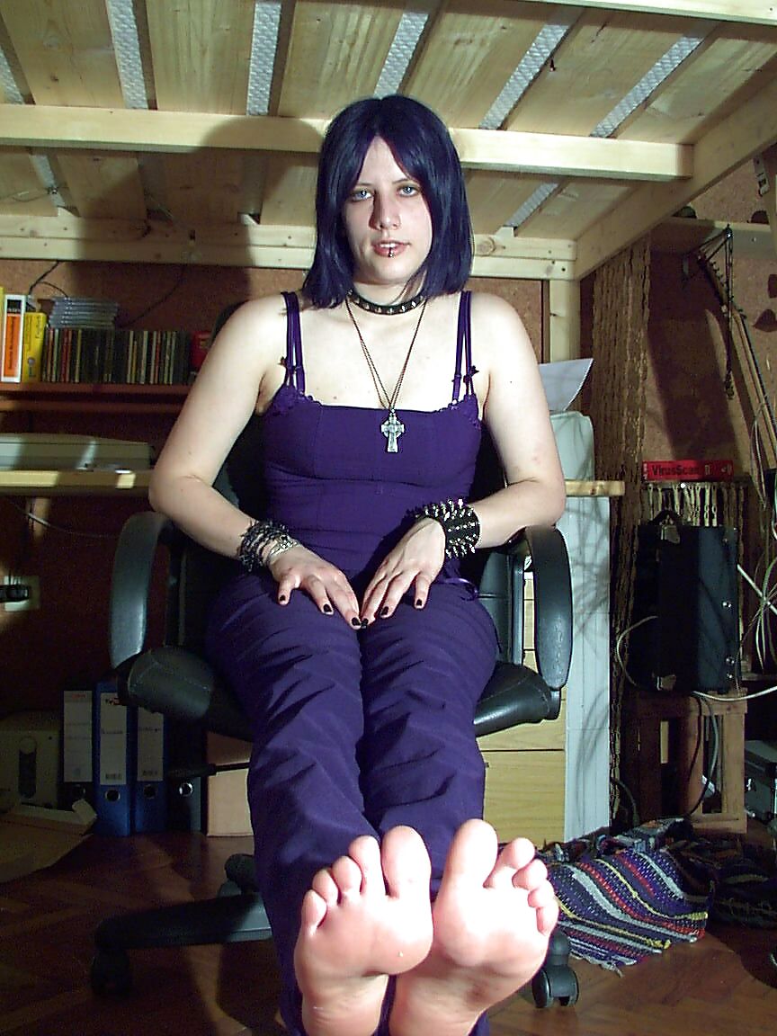 Gothic Foot - Yavanna #14529468