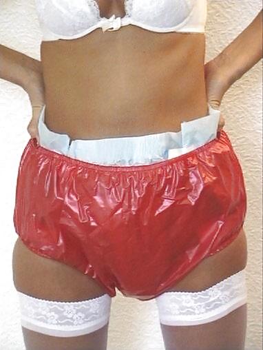 Blond MILF Pantalon Usure En Plastique Et La Couche #2706486