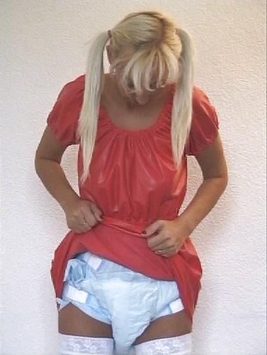 Blond Milf Wear Plastic Pant And Diaper #2706496