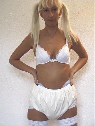 Blond MILF Pantalon Usure En Plastique Et La Couche #2706746