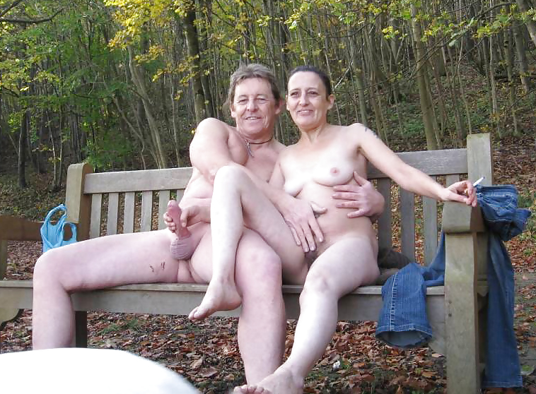 Couples Sur La Plage #5176225