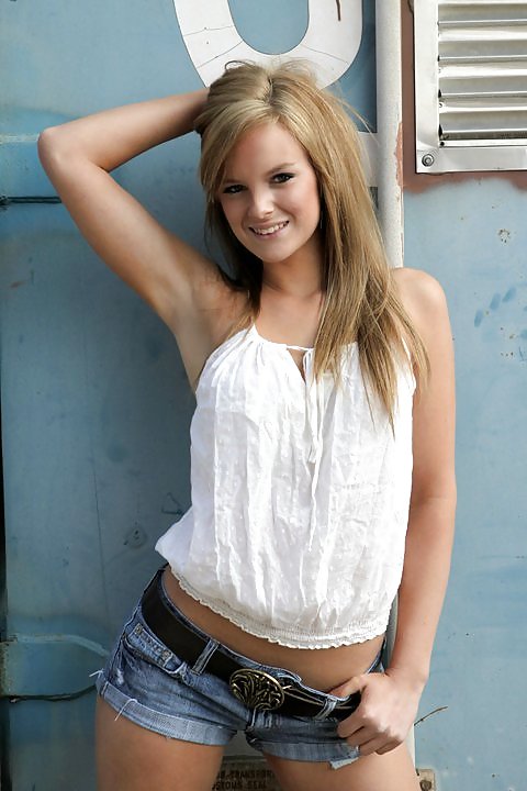 Random facebook slut #3955420