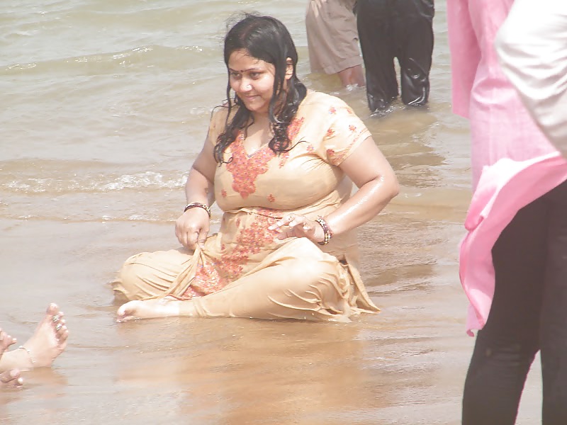 Bbw Indien Avec De Gros Seins à Ganga Rivière #10461526