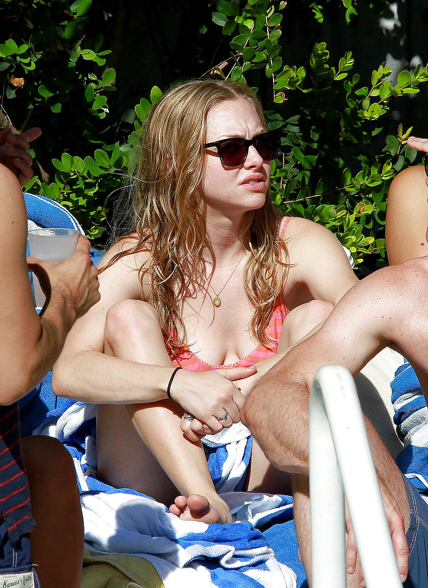 Amanda Seyfried wearing a bikini top at a pool in Miami #6895490
