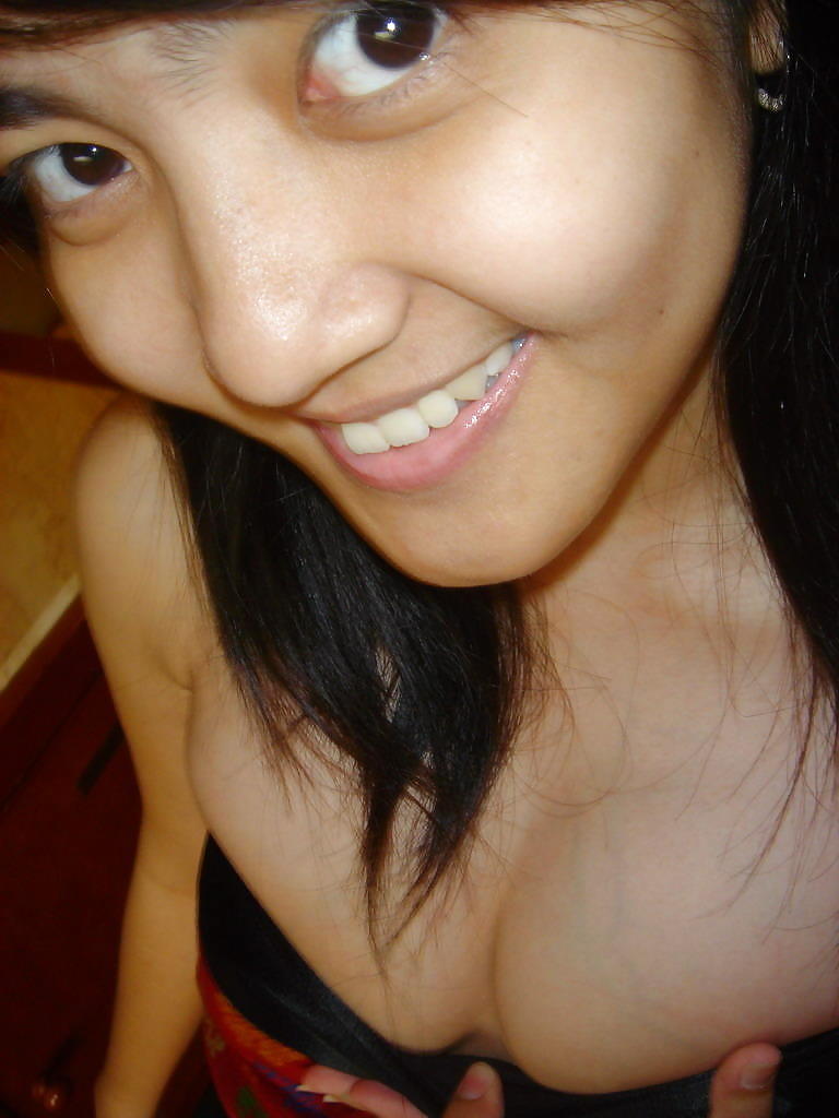 ¡Joven y muy linda asiática! #810594