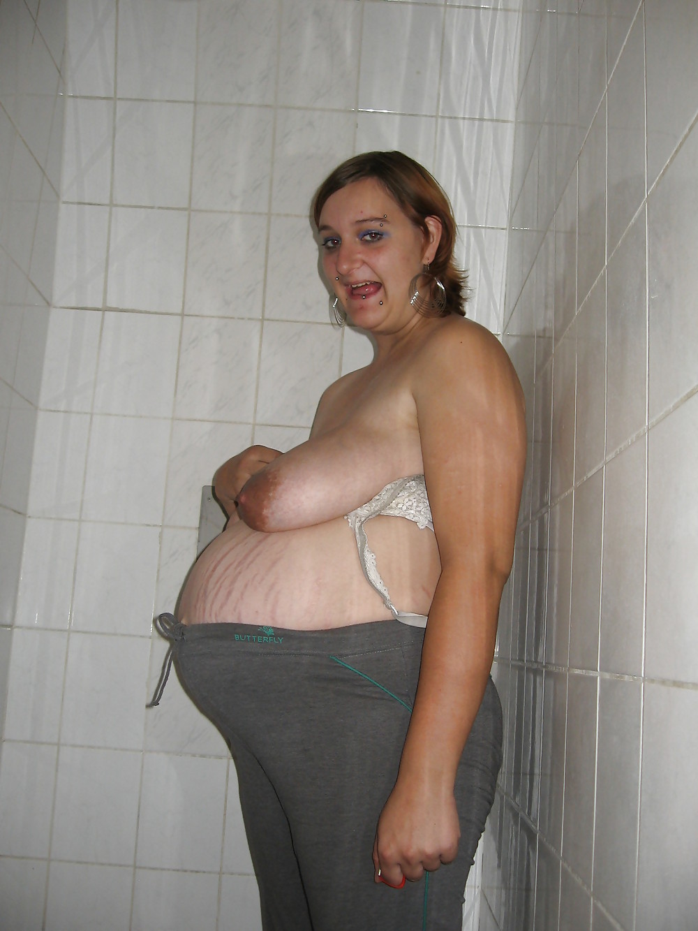 Pregnant women with saggy tits 1. #17335003