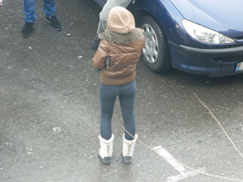 Upskirt in Buc #3949403