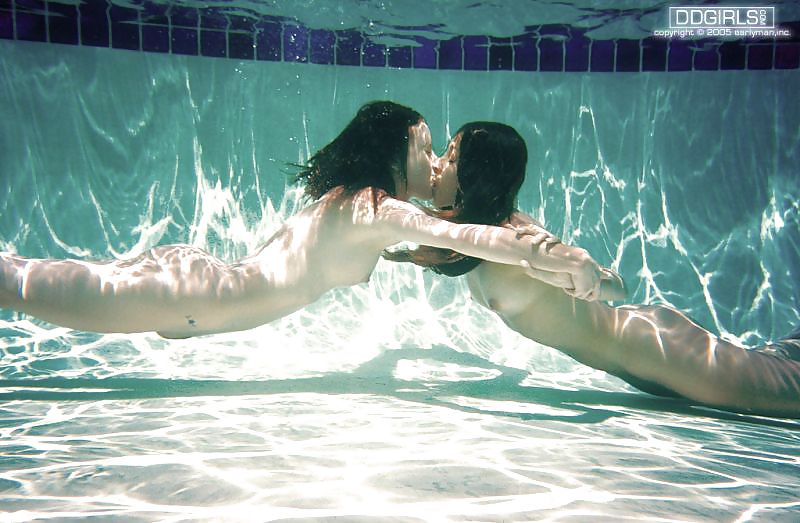 UNDERWATER LOVE #4342154