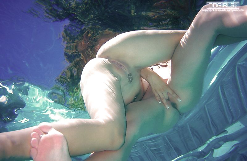 UNDERWATER LOVE #4342250