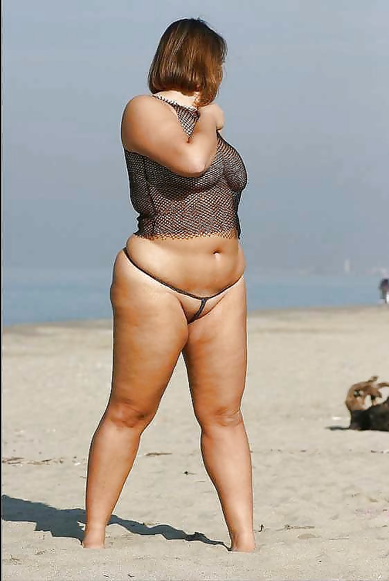 Ihre Mutter In Einem Bikini #15278606