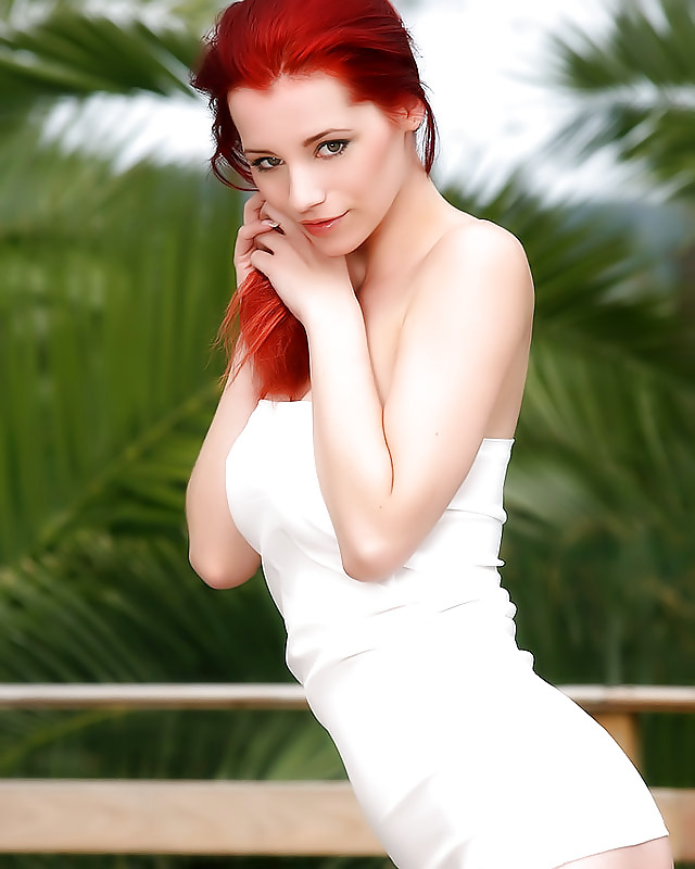 Sexy redhead
 #13598689