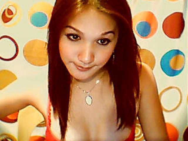 Chica asiática de la webcam
 #1865034