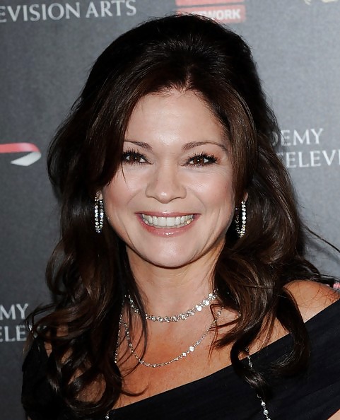 Valerie Bertinelli --- Non Nue #17467024