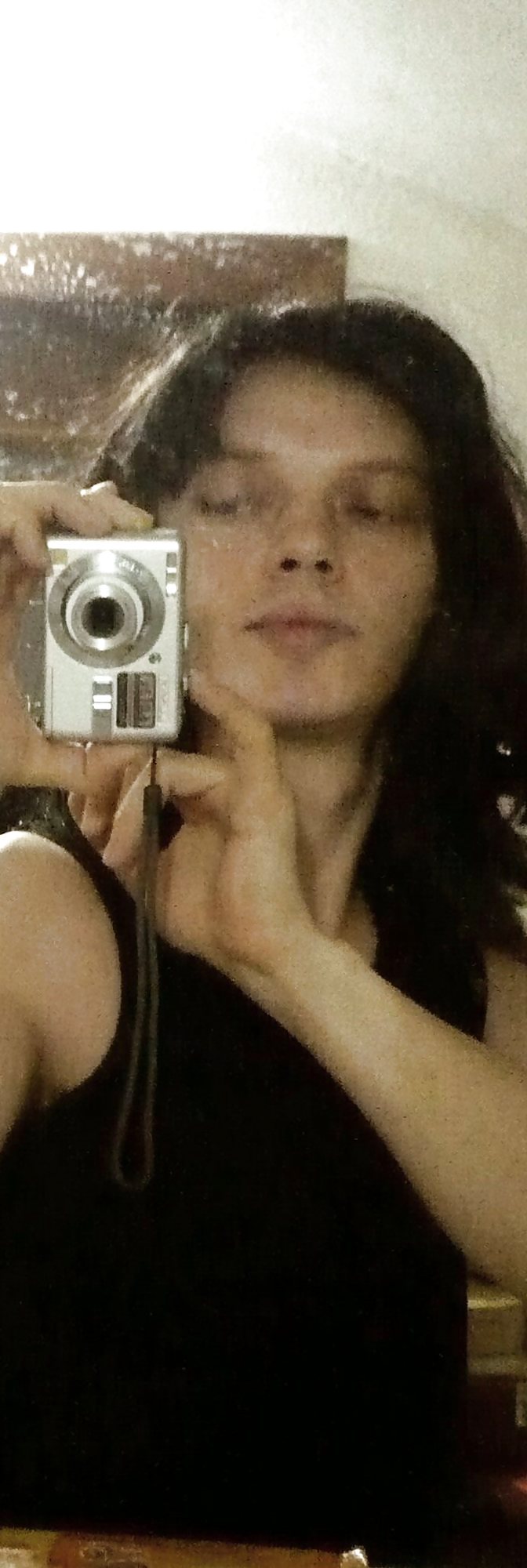 Rosy ancora
 #19015079