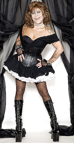 Amo un trans in un corsetto 5
 #14922475