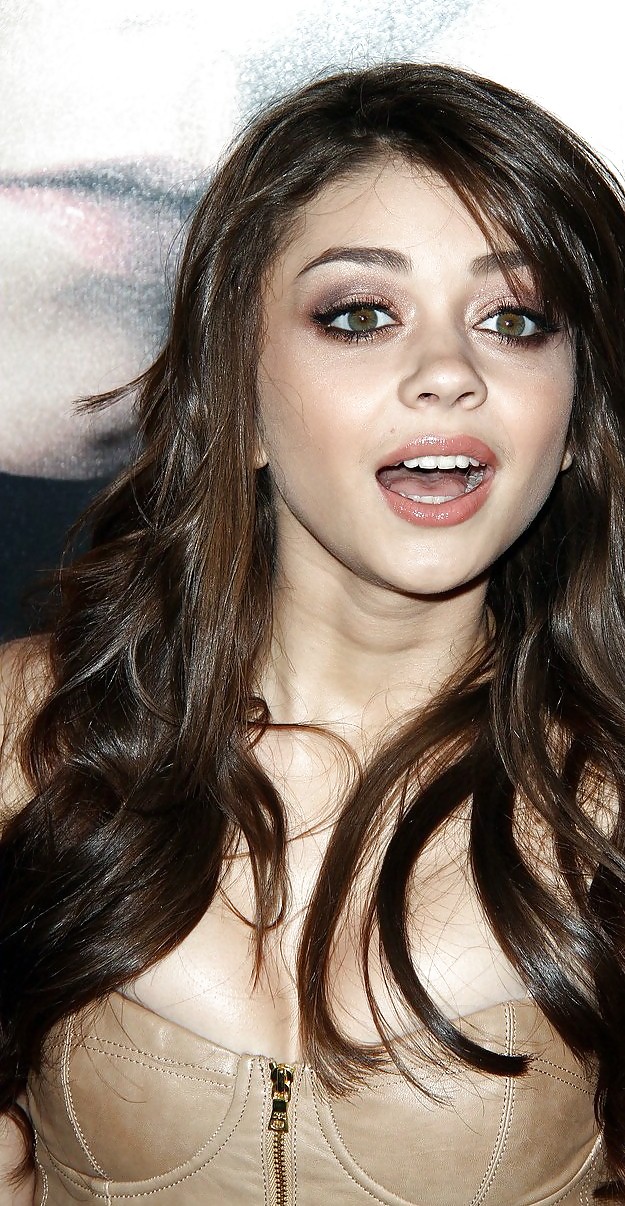 Celeb Cum Targets : Sarah Hyland #12871155