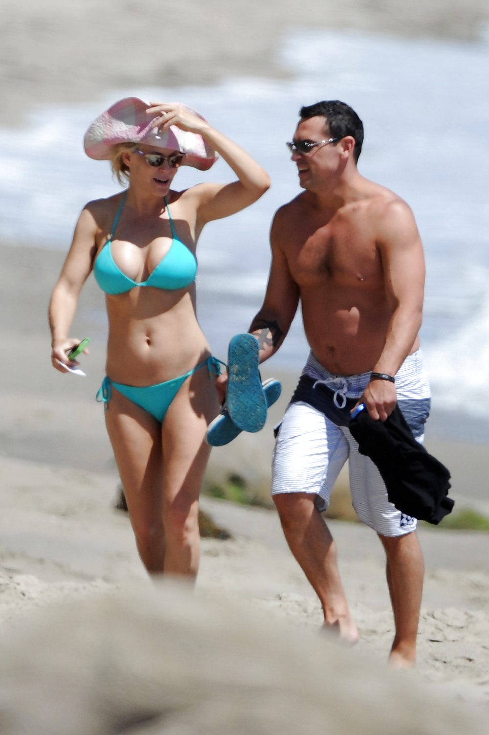 Jenny McCarthy looking nice in a Bikini #6127898