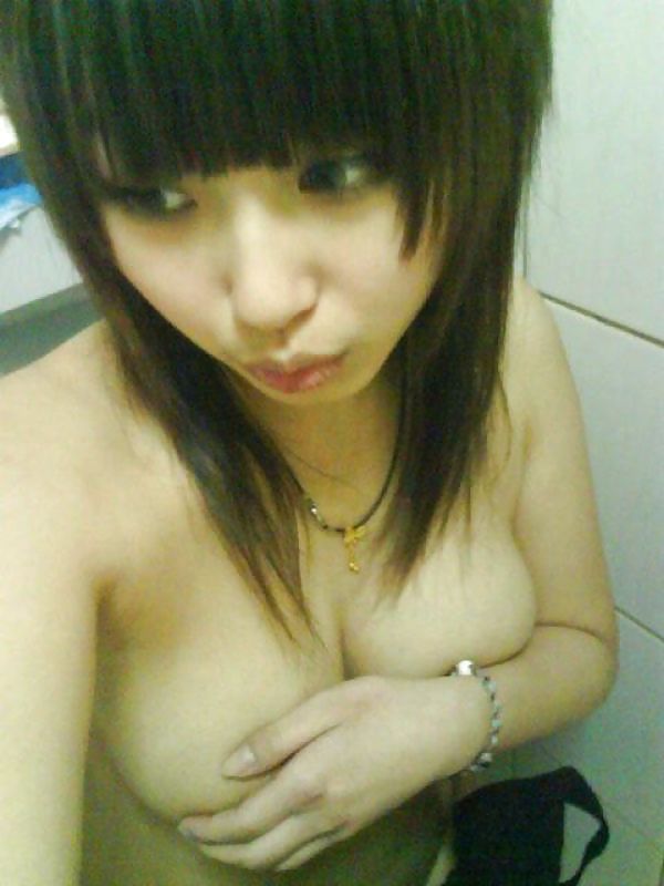 Young japanese girls who love to show 6 #4093195