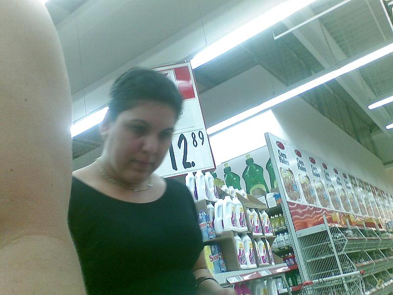 Upskirt in supermarket Romania #1004539