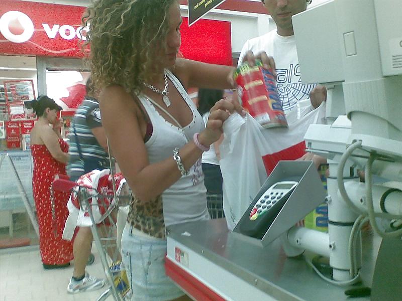 Upskirt in supermarket Romania #1004599