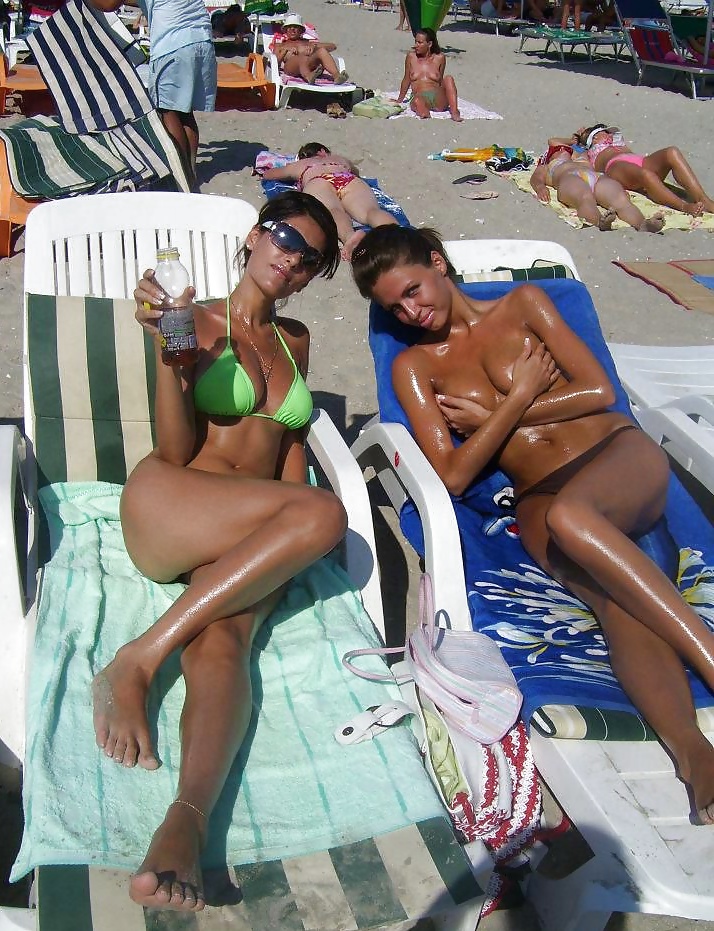 Ragazze della spiaggia 1
 #22854954