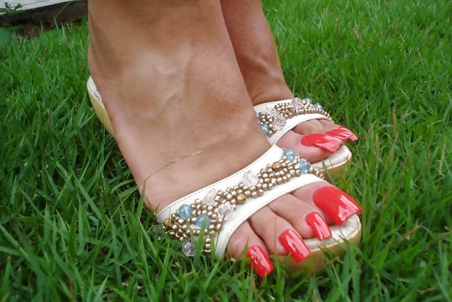 Paula Lima 's sexy long toe nails #15946317