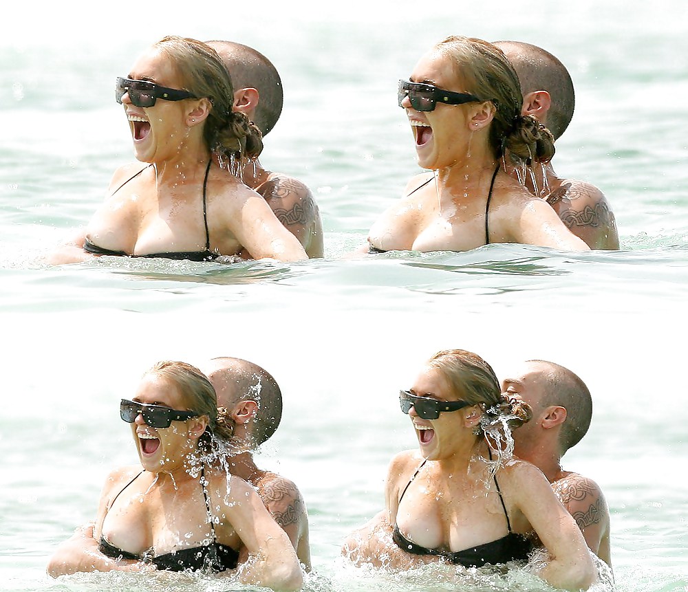 Lindsay Lohan ... Nippel Im Schwarzen Bikini #10587319