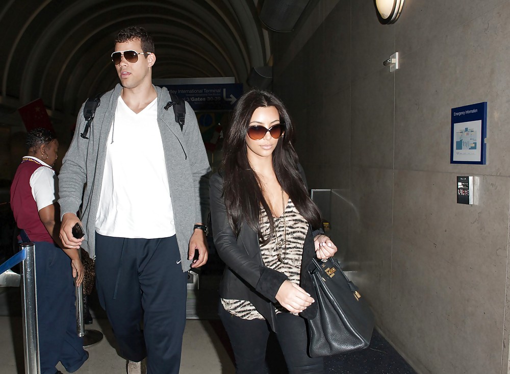 Kim Kardashian Candids at LAX Airport #3931881