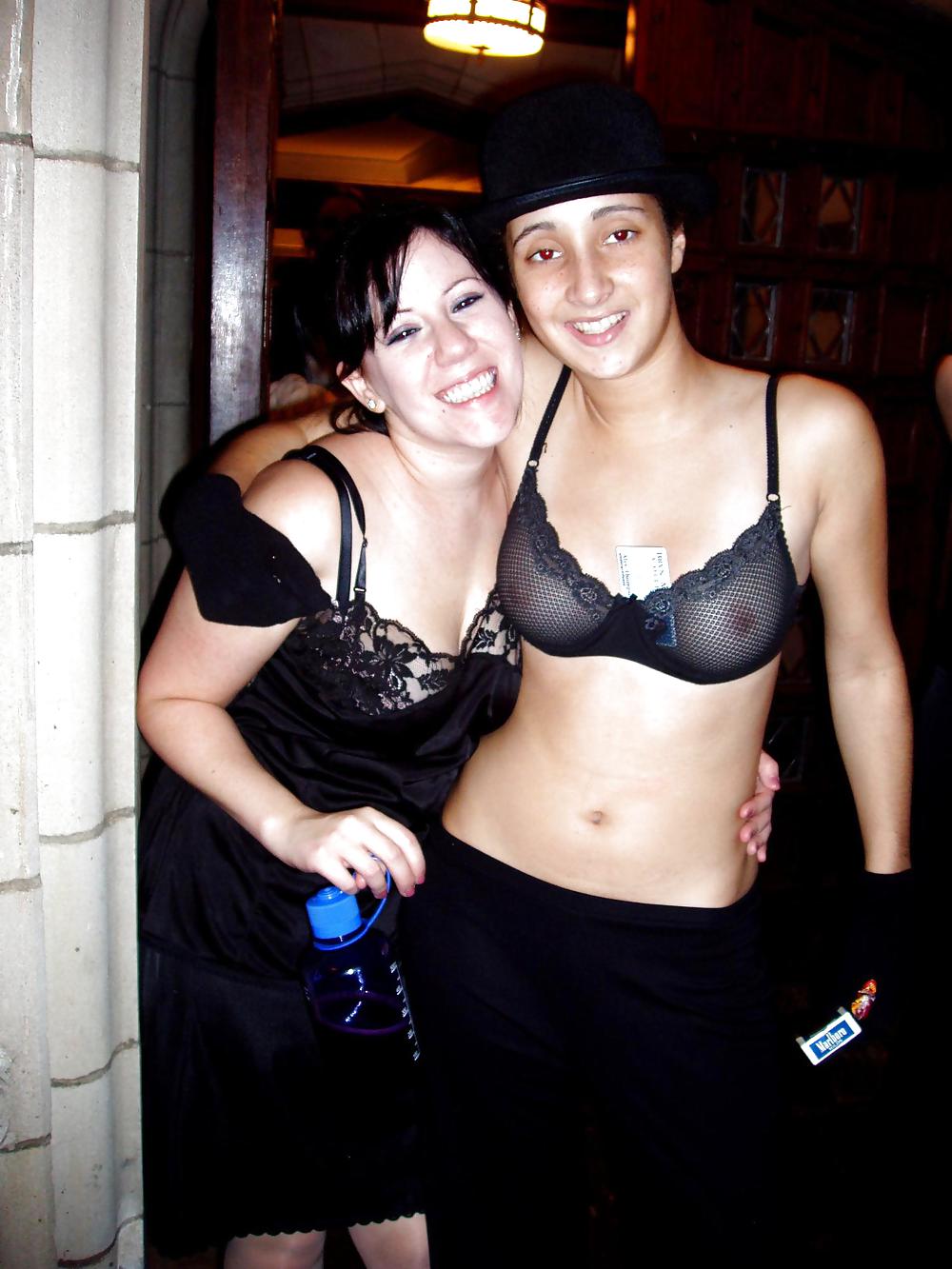 Bra babes 58
 #18290393