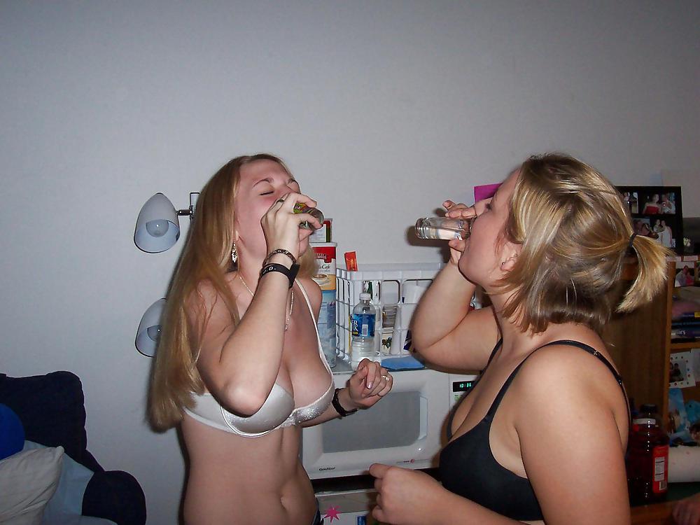 Bra babes 58
 #18290562