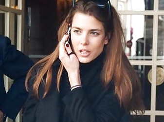 Charlotte casiraghi
 #19220139