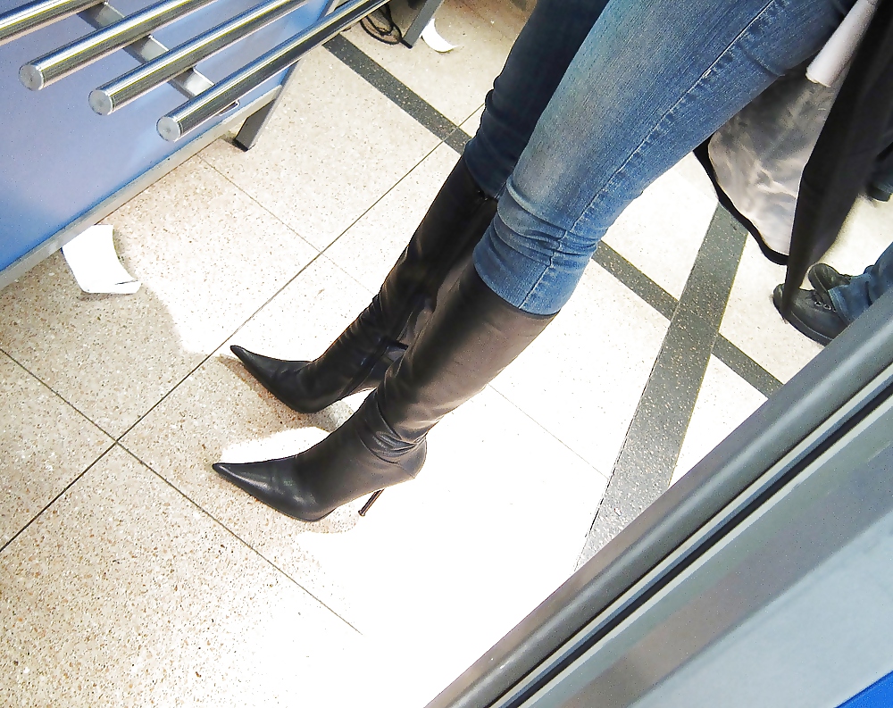 Deutsch Geile Schlampe Frau - High Heels Nicht Zu Hause #17182523