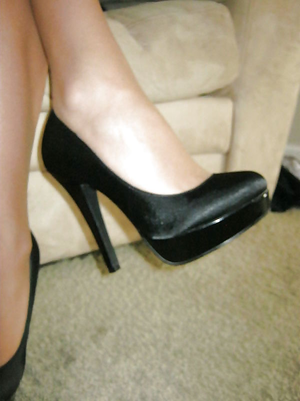 Deutsch Geile Schlampe Frau - High Heels Nicht Zu Hause #17182556