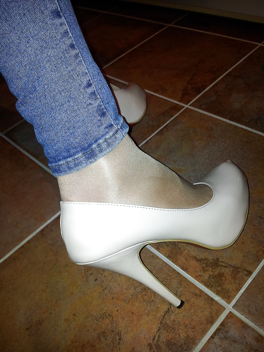 Deutsch Geile Schlampe Frau - High Heels Nicht Zu Hause #17182601