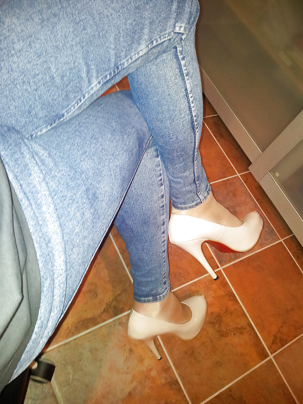 Deutsch Geile Schlampe Frau - High Heels Nicht Zu Hause #17182630