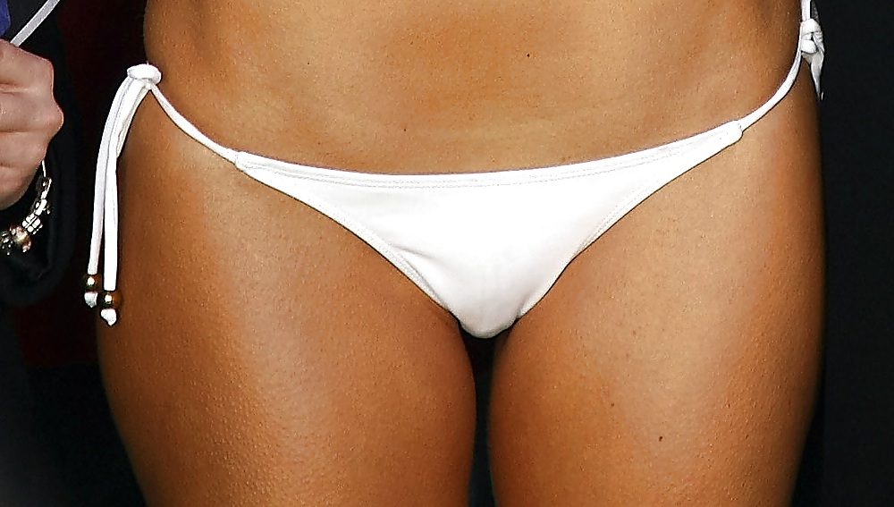 Huge Babe Maria Menounos!!! - 2 #9880164