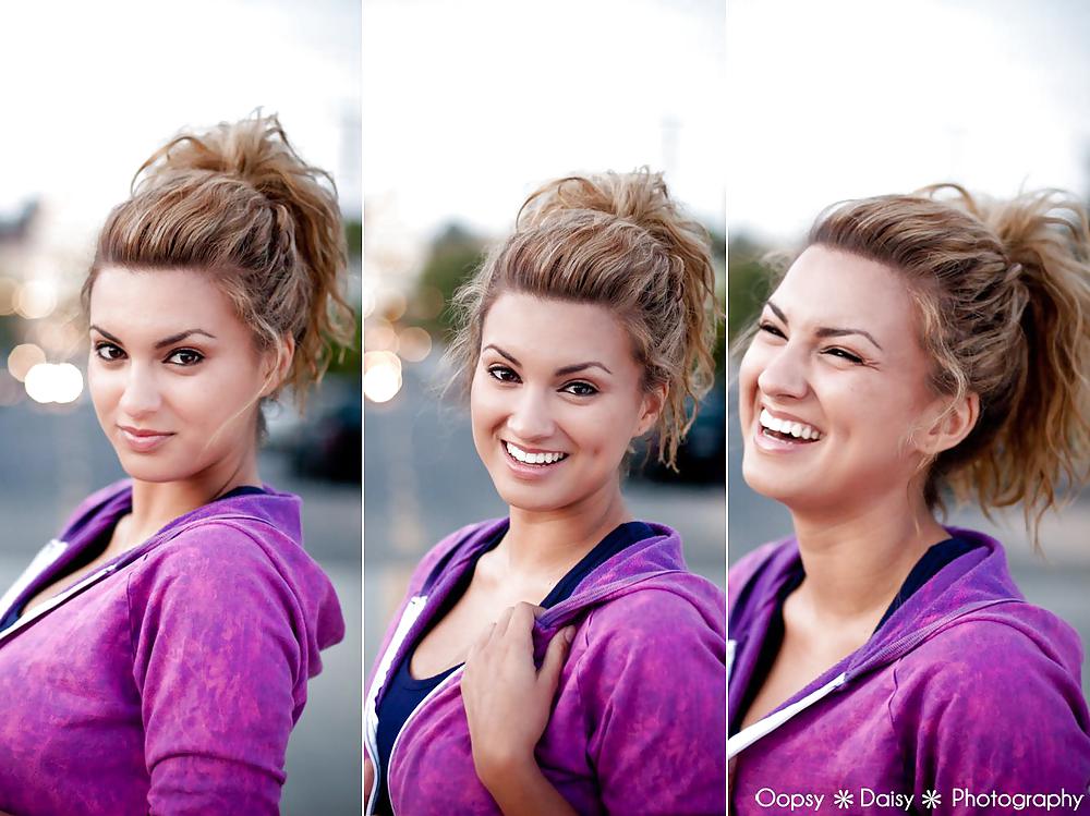 Tori Kelly #16976926