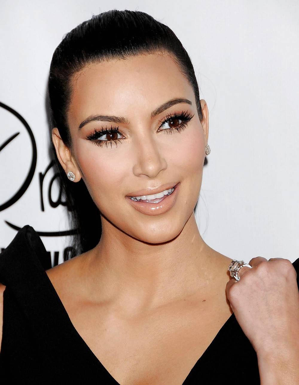 Kim Kardashian Worlds Most Beautiful Magazine in Hollywood #5099471