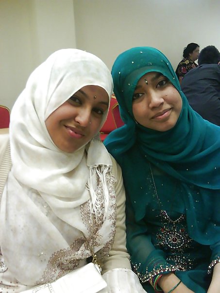 Non-porno Arab girl, with or with out hijab  III #9766189