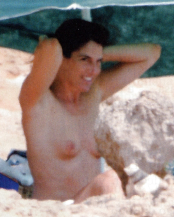 Sveva Sagramola (italian journalist) naked on the beach  #4174319