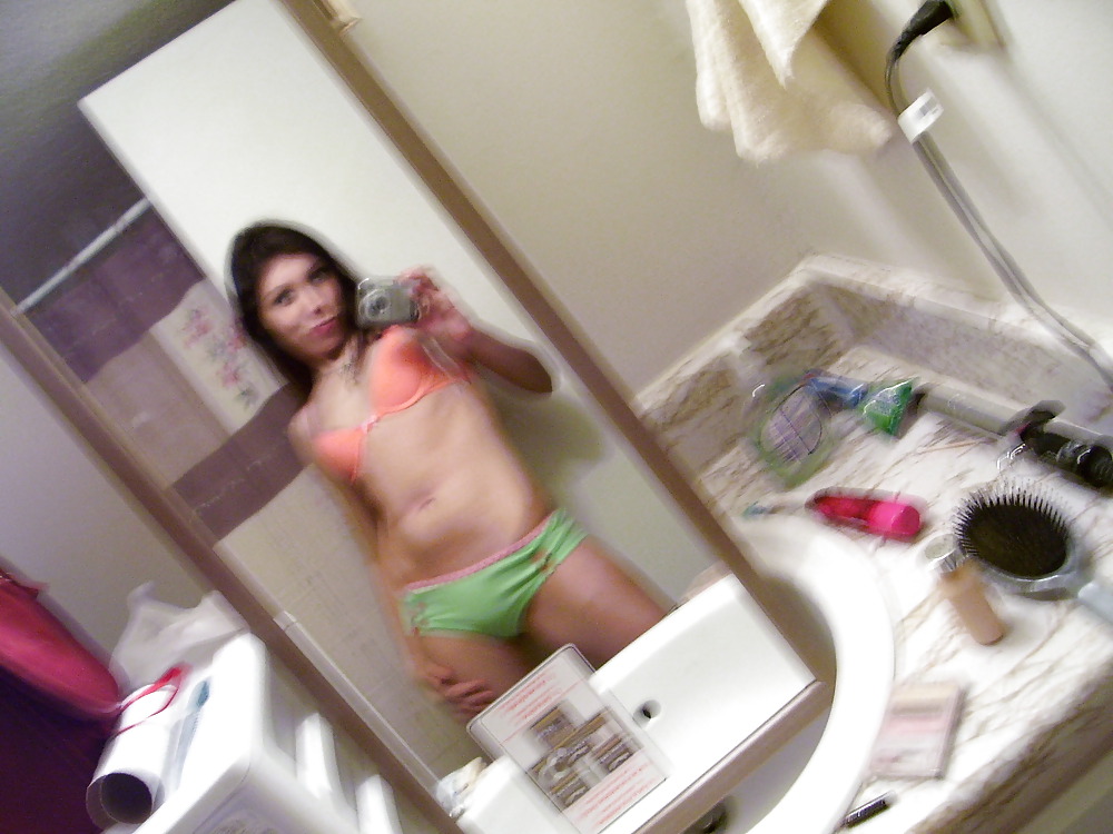 Selfshot 16 #18963748