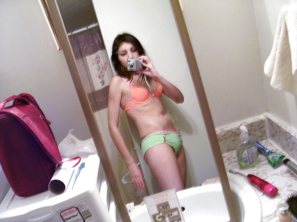 Selfshot 16 #18963788